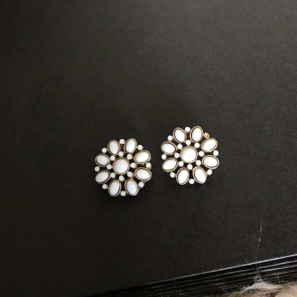 5 FOR $15!!! - Gold & White Flower Earrings